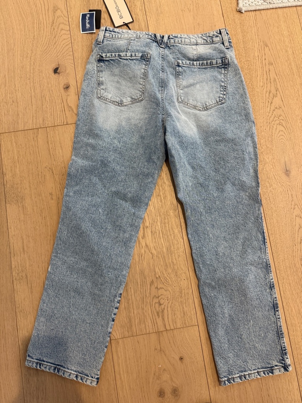 BCBGMaxAzria Light Wash Relaxed Women's Jeans - Picture 2 of 3